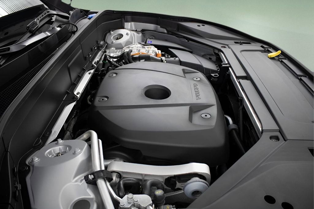 Certified 2025 Volvo XC90 T8 Plus w/ Protection Package Premier image 16