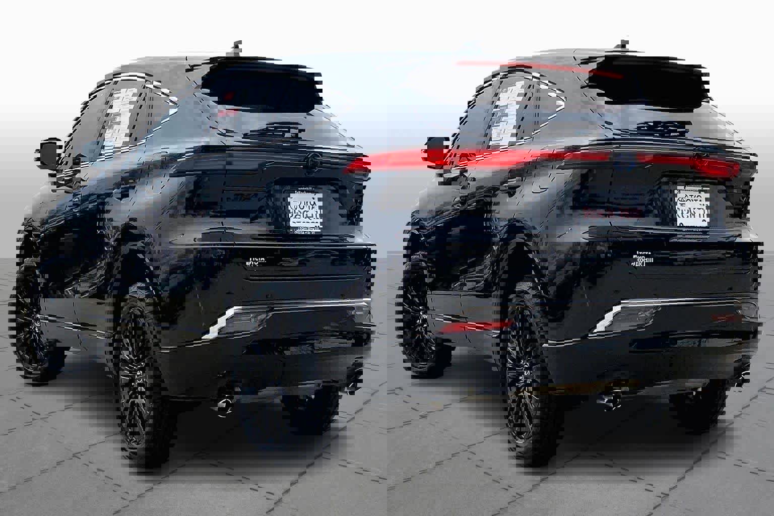 Used 2024 Toyota Venza Nightshade image 13