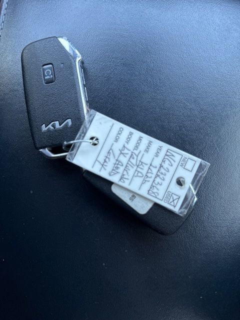 Used 2022 Kia Telluride LX image 46