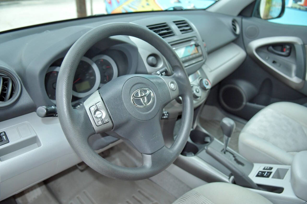Used 2012 Toyota RAV4 FWD image 22