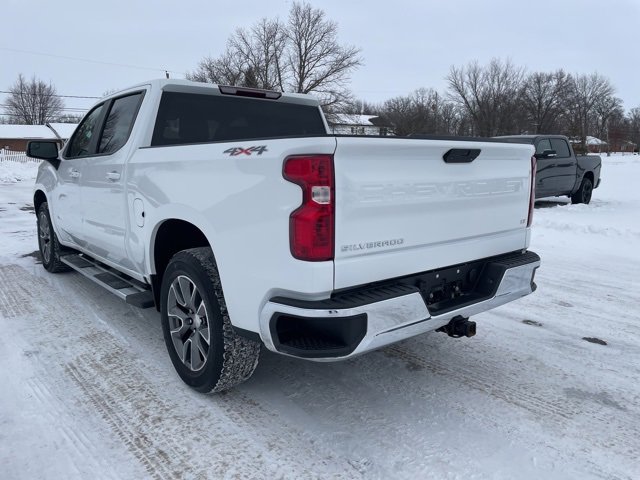 Used 2021 Chevrolet Silverado 1500 LT image 2