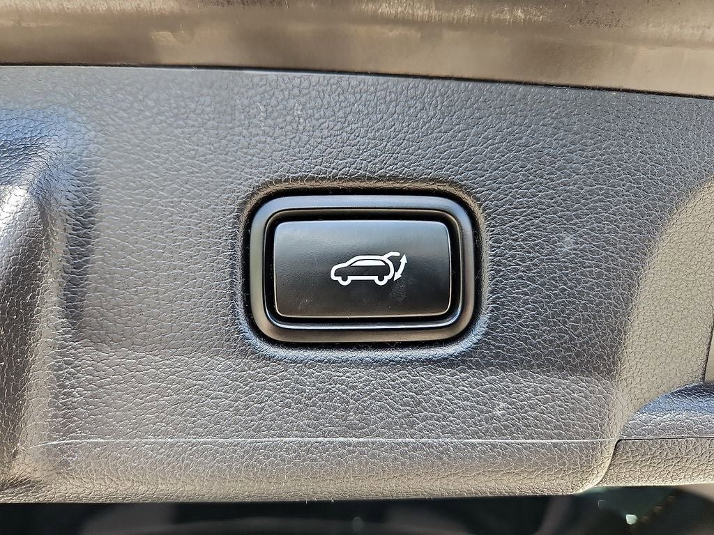 Used 2022 Hyundai Palisade Limited w/ Cargo Package FWD image 15