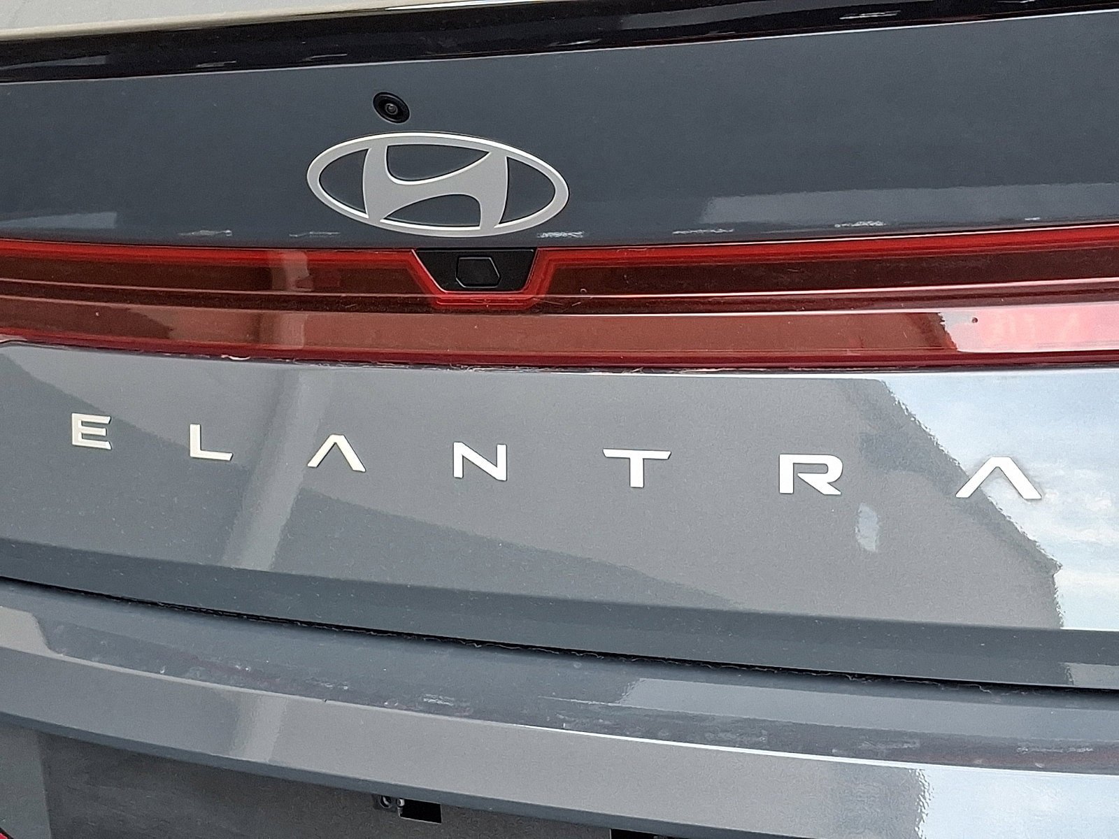 Certified 2025 Hyundai Elantra Sport FWD image 30