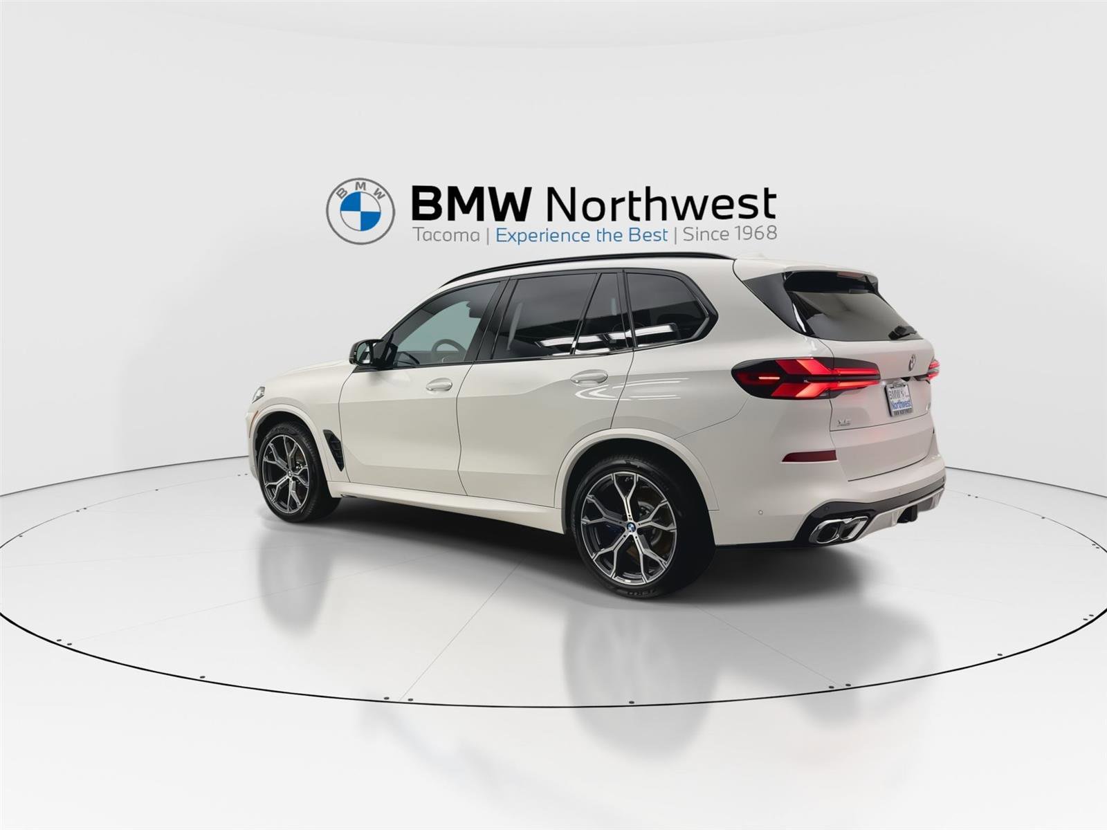 New 2026 BMW X5 M60i image 12