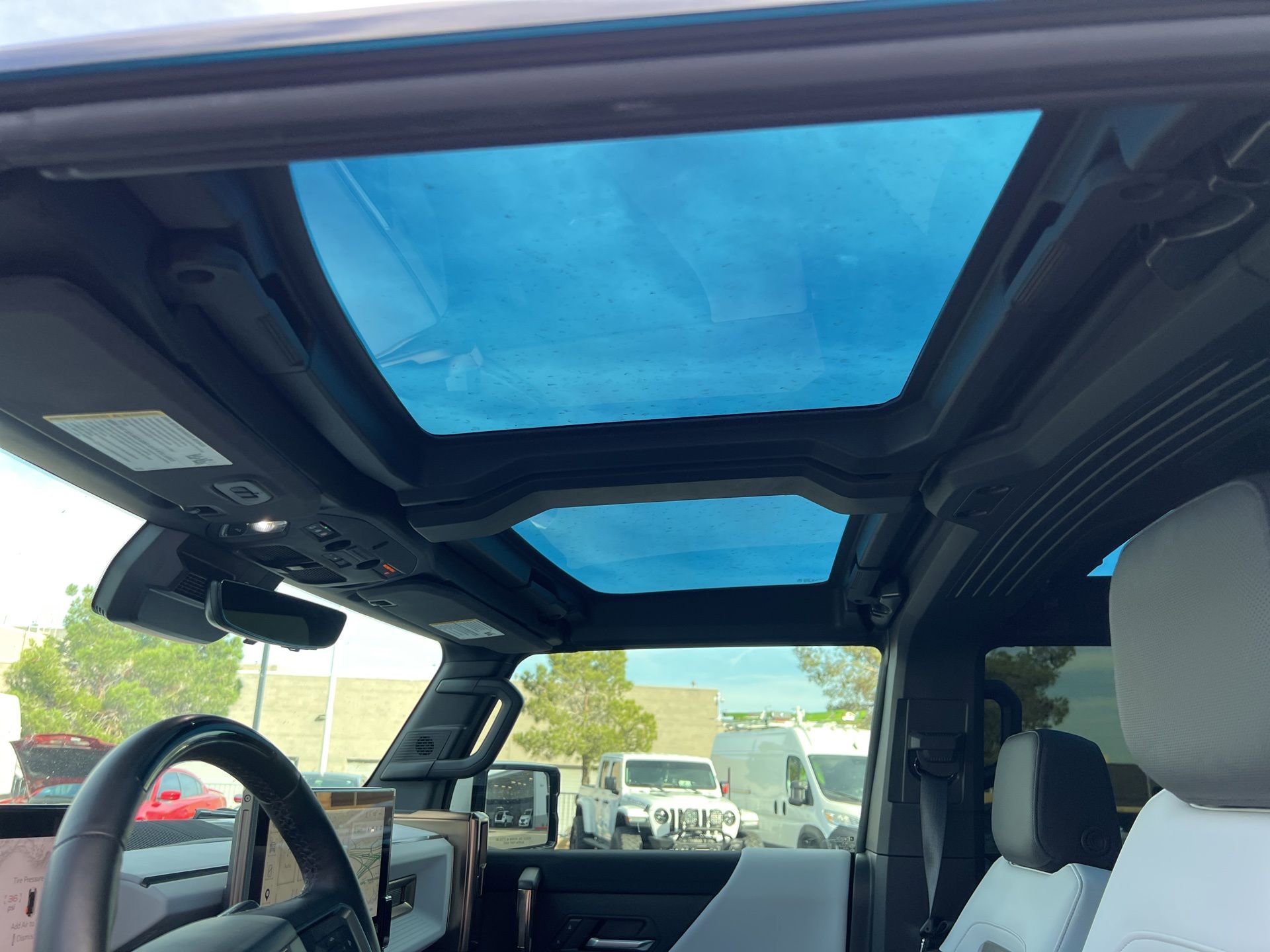 Used 2024 GMC Hummer EV 2X image 36