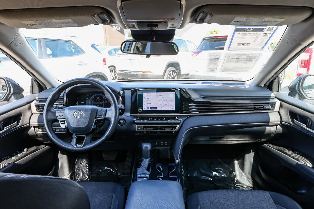 Used 2025 Toyota Camry LE FWD image 14