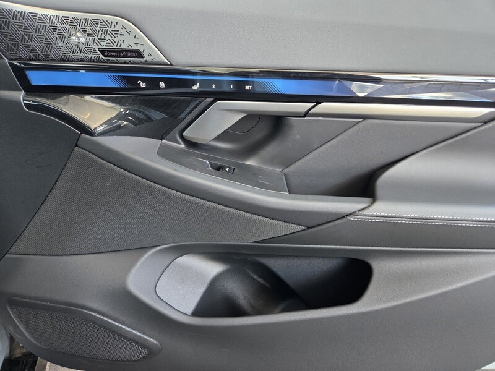 Used 2025 BMW i5 M60 w/ Premium Package AWD/4WD image 22