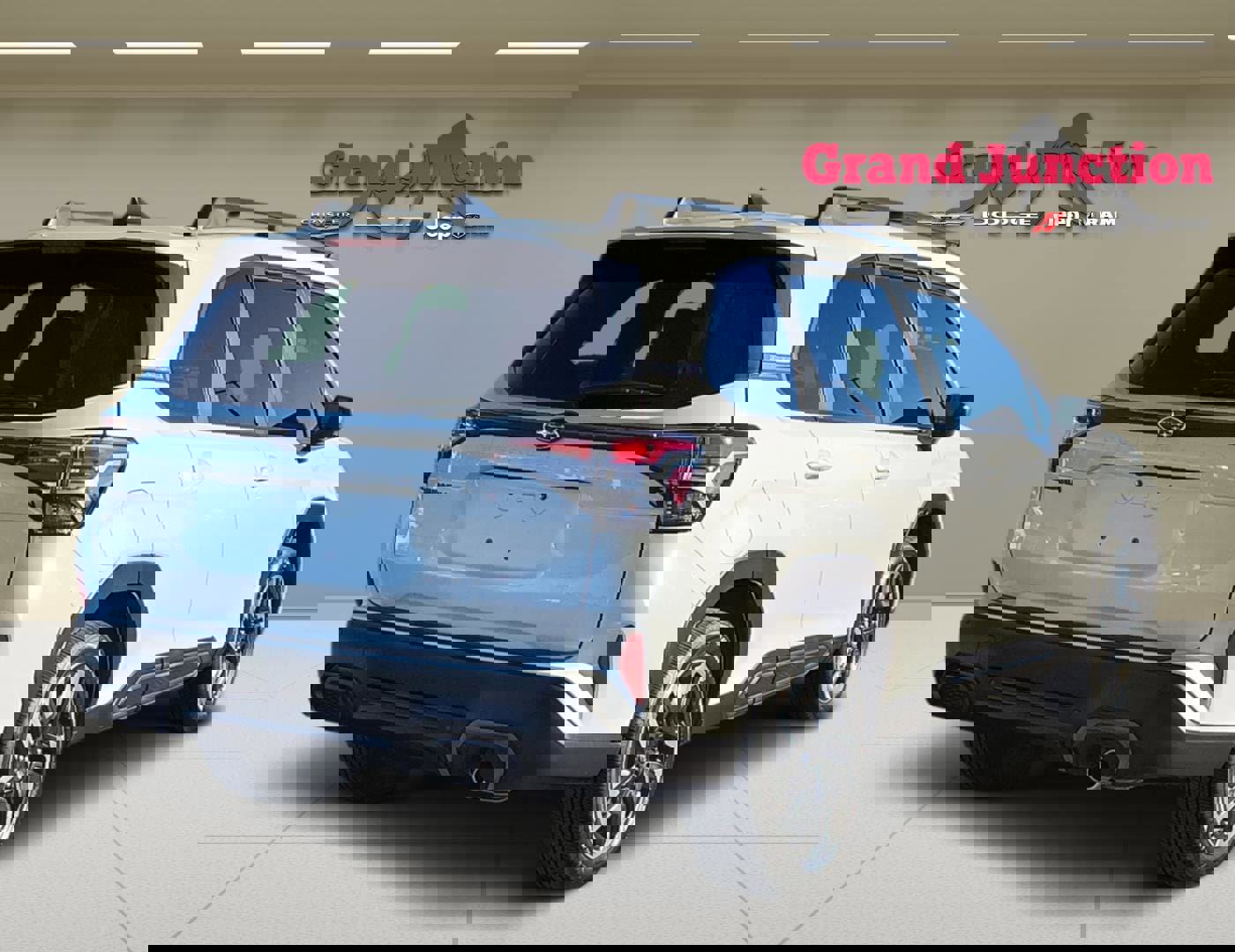 Used 2025 Subaru Forester Limited w/ Popular Package #2 image 4