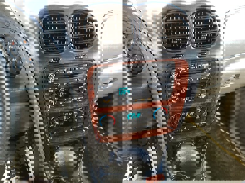 Used 2002 Oldsmobile Bravada AWD w/ 1SC Option Pkg image 10