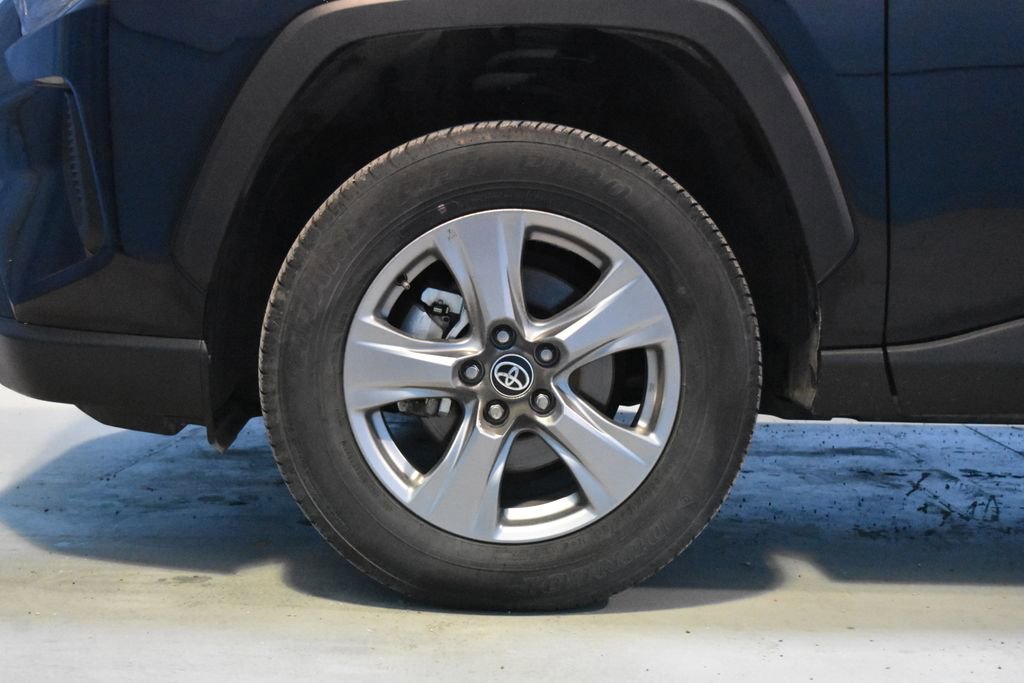 Used 2025 Toyota RAV4 XLE image 24