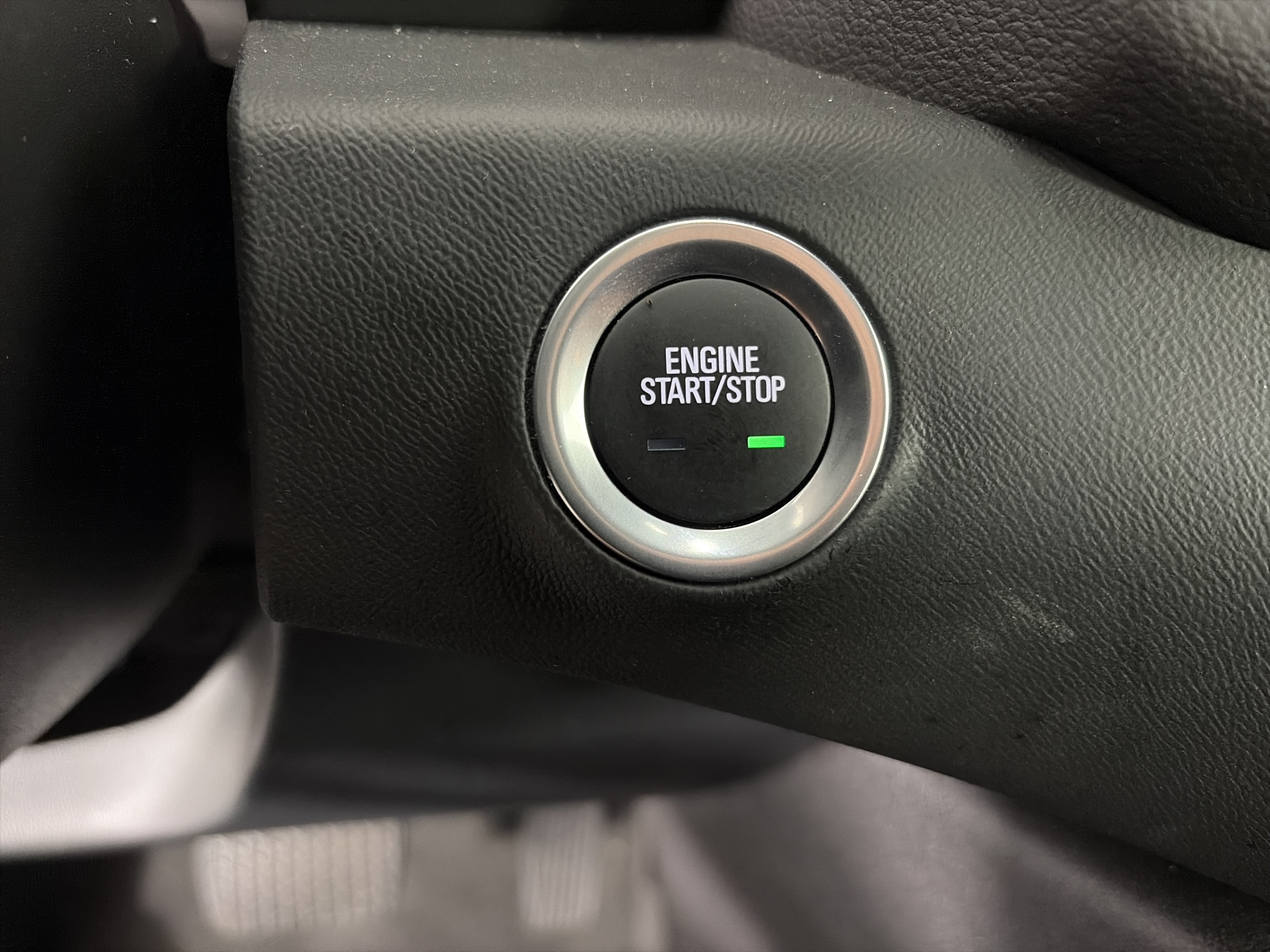 Used 2024 GMC Terrain SLE AWD/4WD image 27