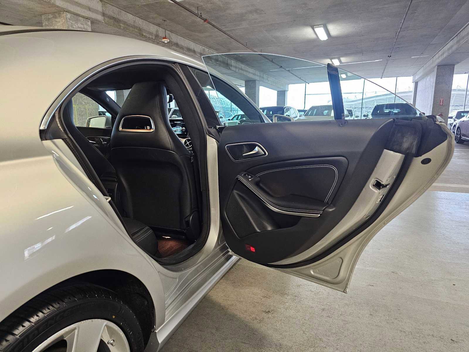 Used 2018 Mercedes-Benz CLA 250 image 31