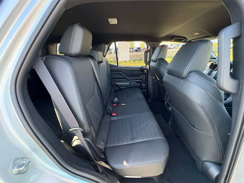 Used 2025 Toyota 4Runner TRD Off-Road Premium image 33
