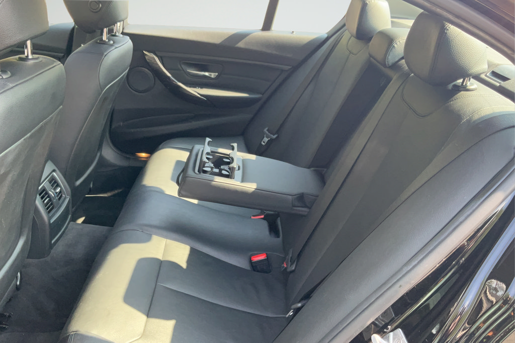 Used 2016 BMW 320i Sedan RWD image 35