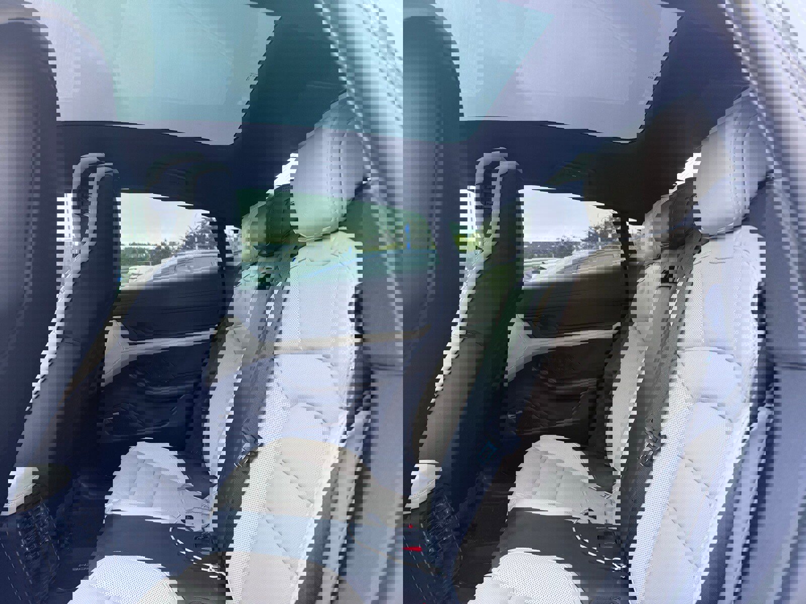 Used 2021 Porsche Taycan image 11