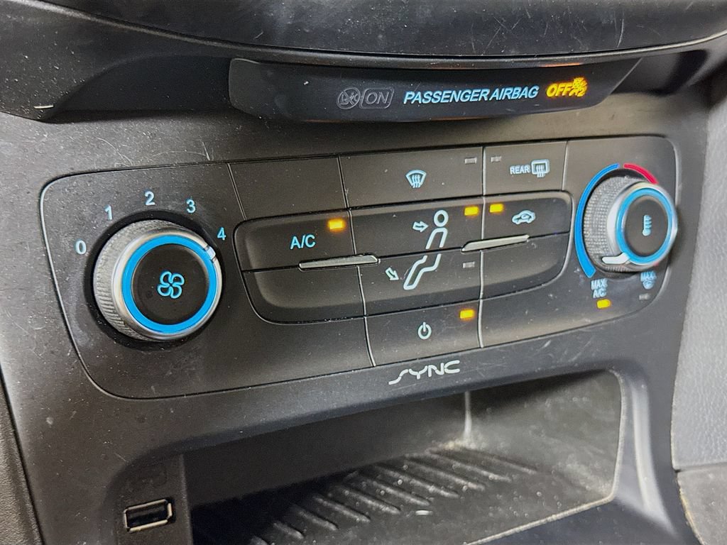 Used 2018 Ford Focus SE FWD image 13