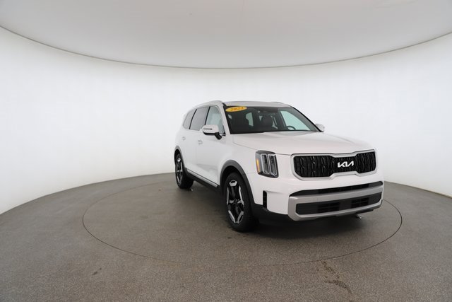 Used 2023 Kia Telluride EX w/ EX Captain's Chair Package image 28