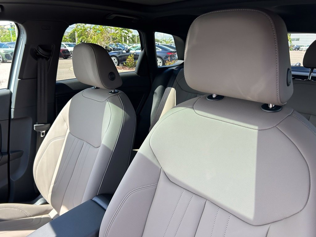 New 2026 Audi Q3 quattro 2.0T AWD/4WD image 17