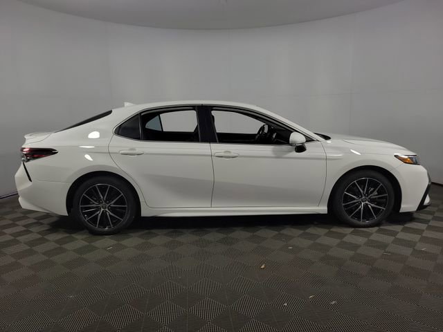 Used 2023 Toyota Camry SE image 10