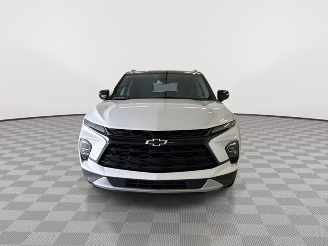 Certified 2024 Chevrolet Blazer LT w/ Midnight/Sport Edition FWD image 4
