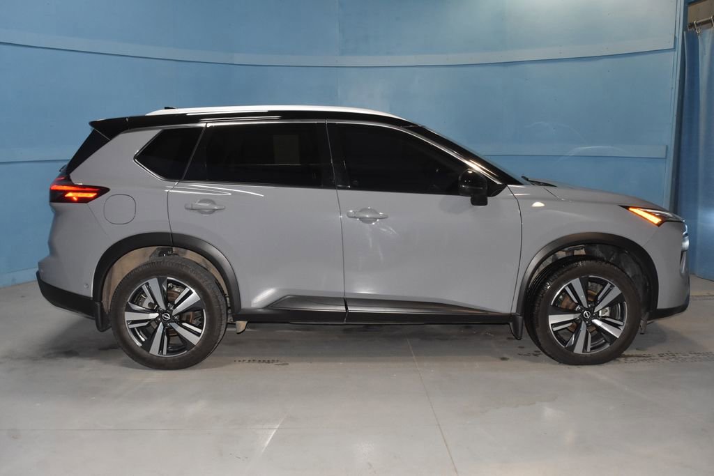 Certified 2024 Nissan Rogue SL w/ SL Premium Package AWD/4WD image 22