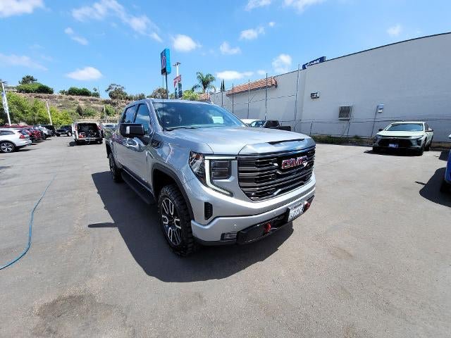 Used 2023 GMC Sierra 1500 AT4 w/ AT4 Premium Package AWD/4WD image 2