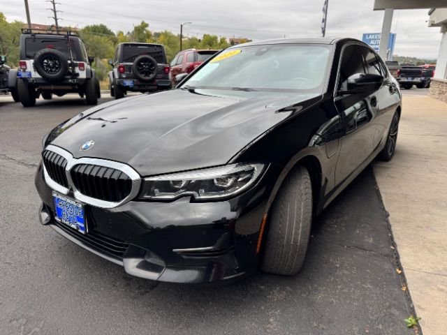 Used 2021 BMW 330e xDrive image 3