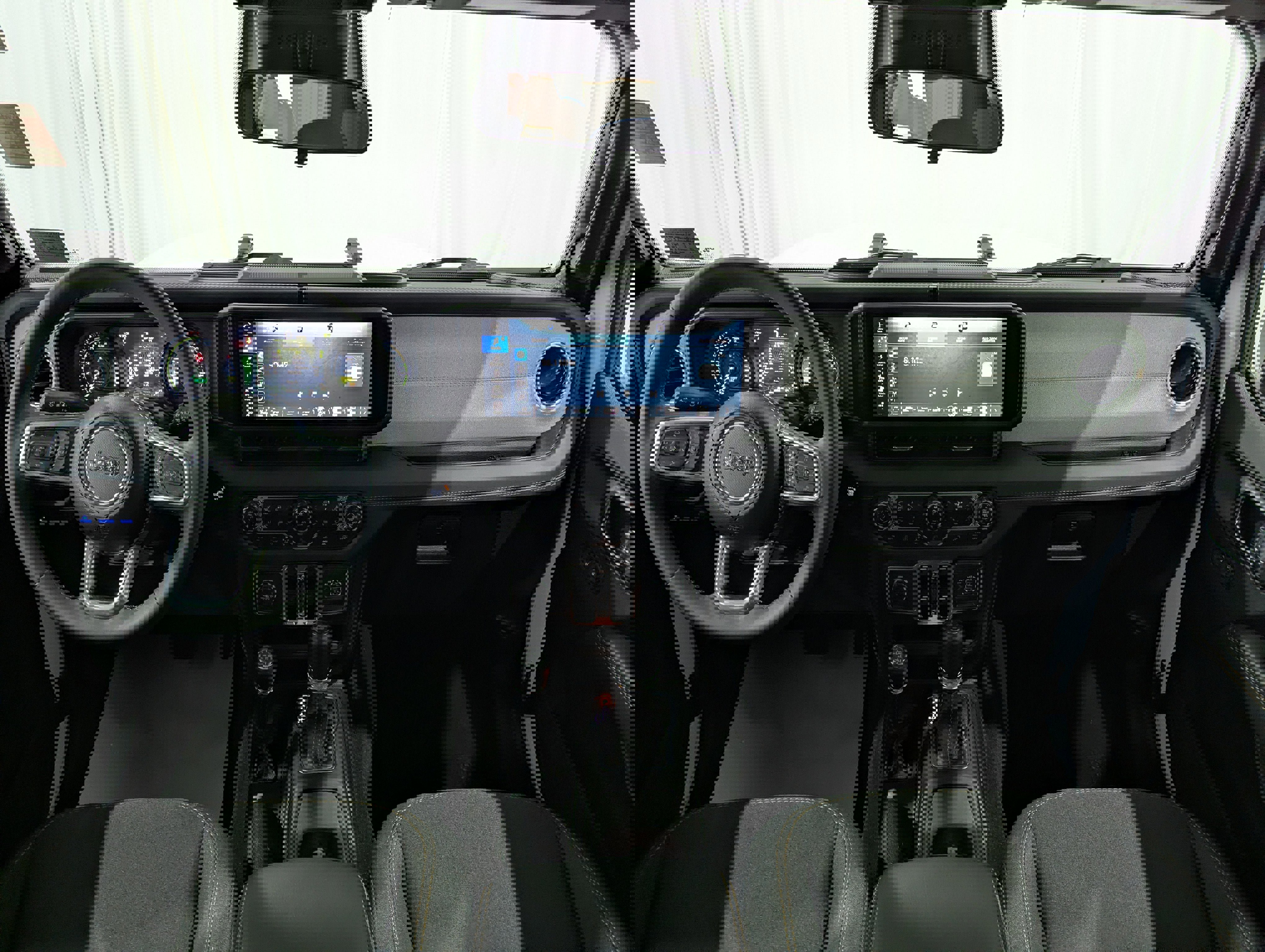 Used 2025 Jeep Wrangler Unlimited Sahara image 14