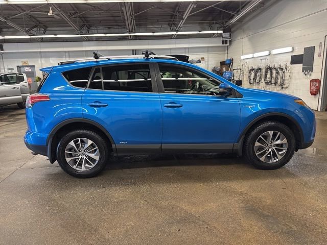 Used 2018 Toyota RAV4 LE AWD/4WD image 7