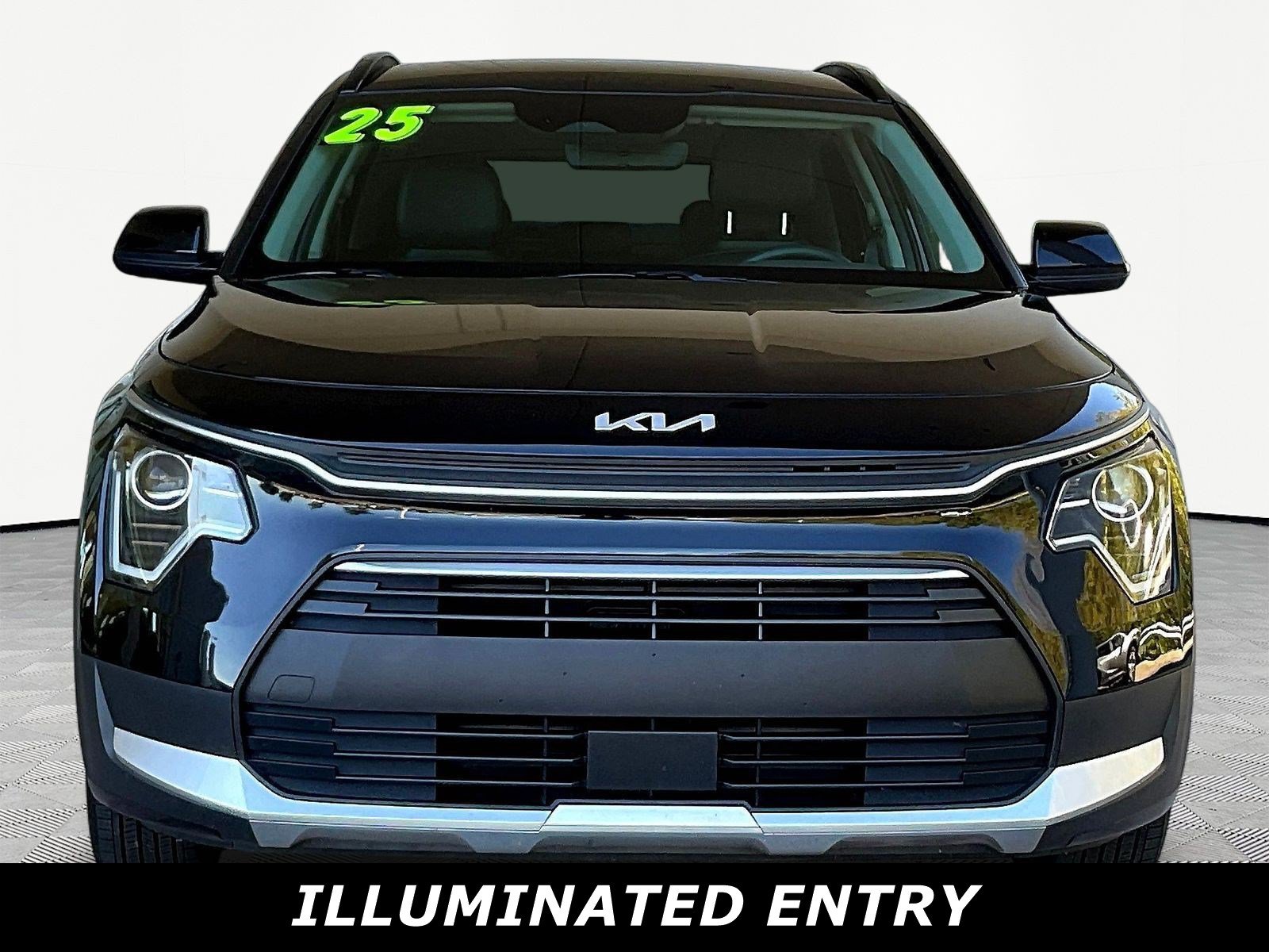 Used 2025 Kia Niro EX FWD image 2
