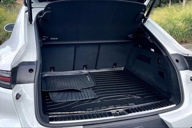 Used 2023 Porsche Cayenne Platinum Edition AWD/4WD image 27