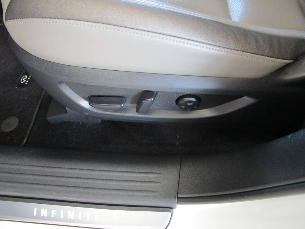 Used 2023 INFINITI QX50 Luxe w/ Cargo Package FWD image 26
