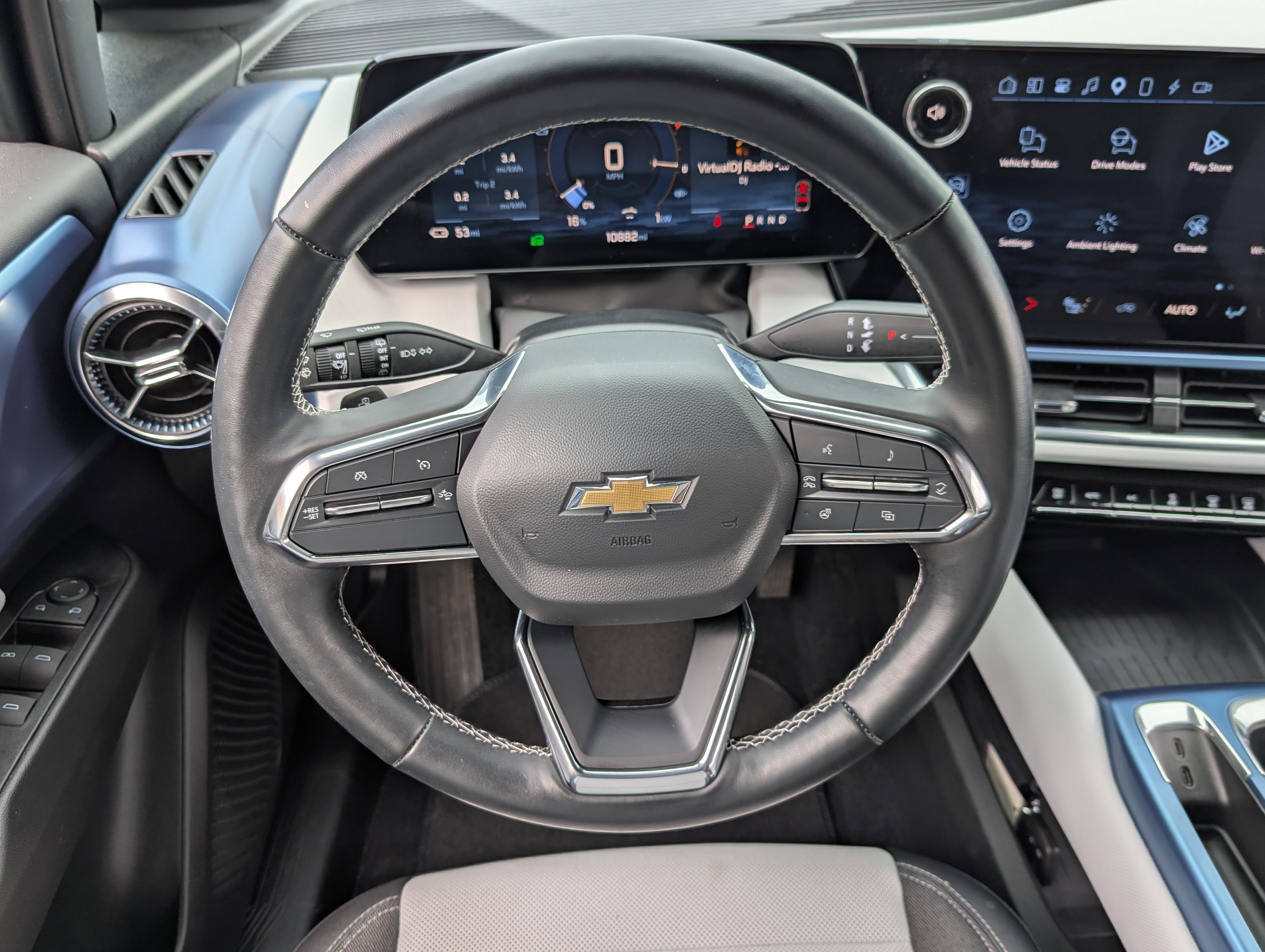 Used 2024 Chevrolet Equinox EV LT FWD image 23