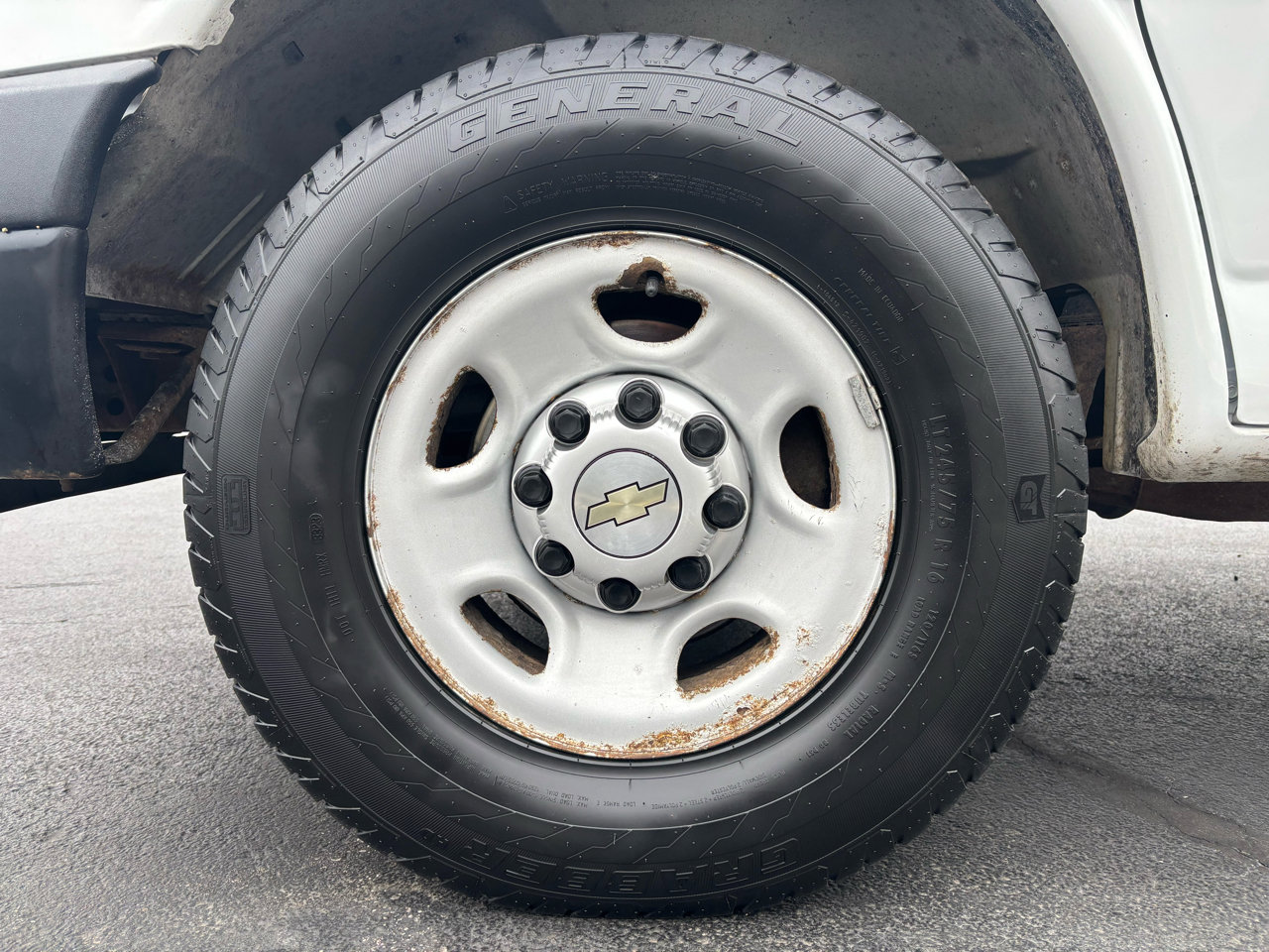 Used 2013 Chevrolet Express 2500 Extended image 24