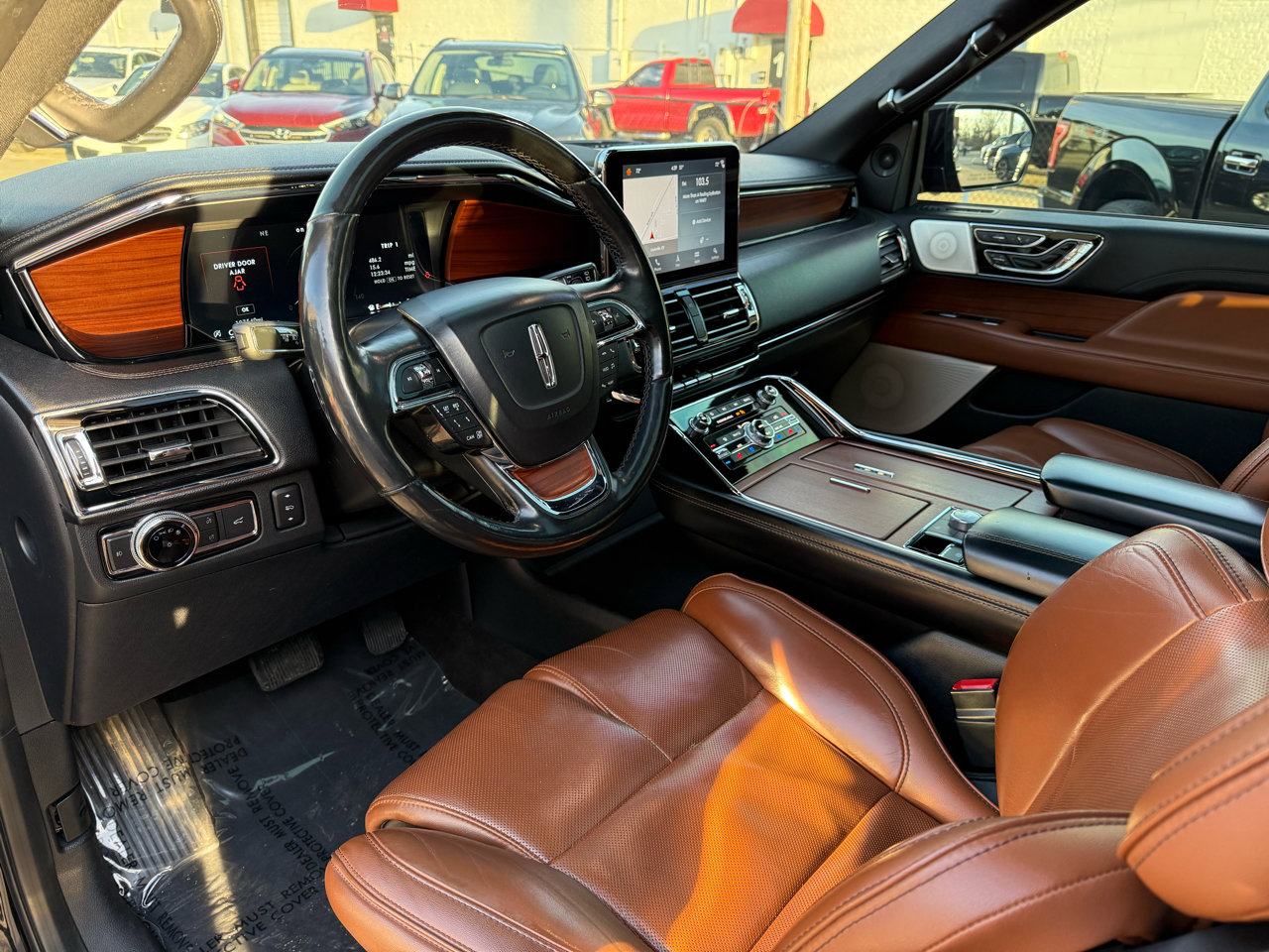 Used 2018 Lincoln Navigator Reserve w/ Technology Package image 30