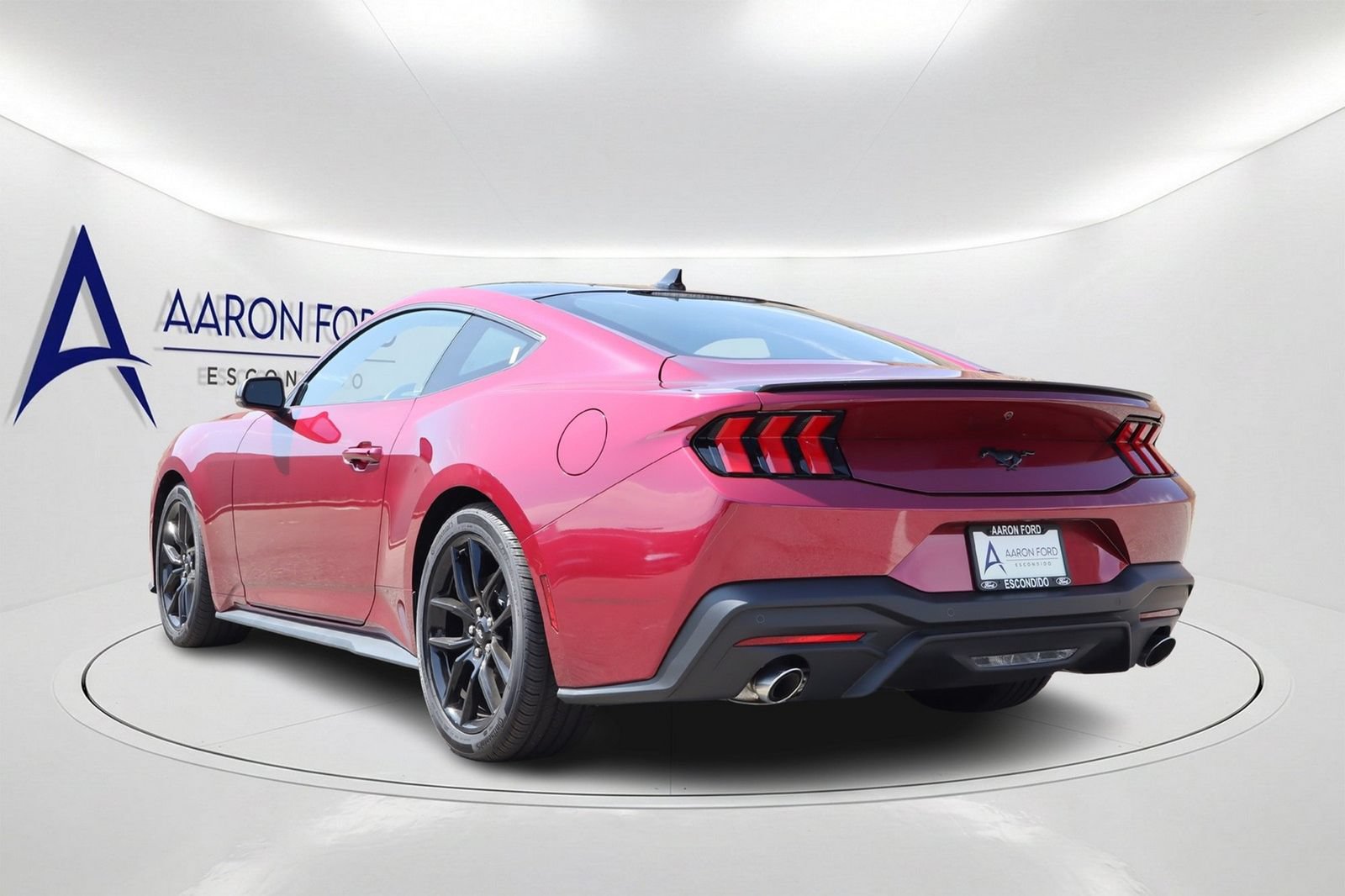 Used 2025 Ford Mustang Premium RWD image 7