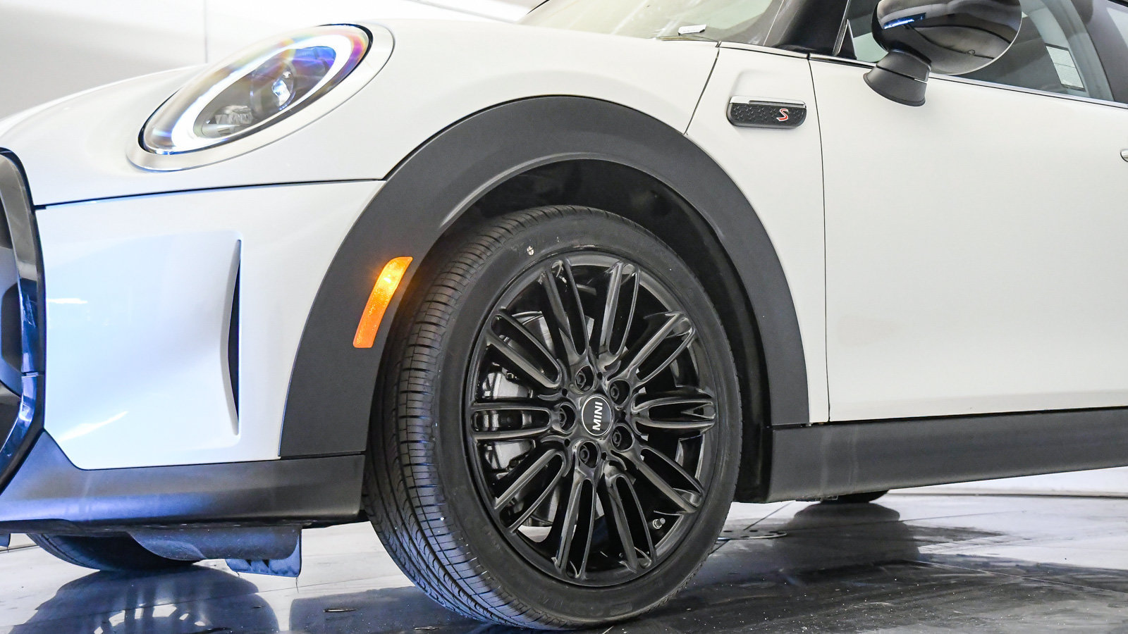 Certified 2024 MINI Cooper S FWD image 9
