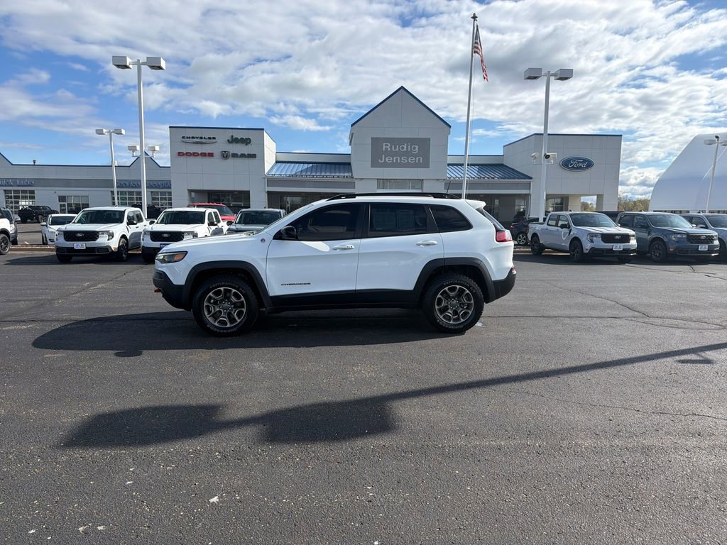 Used 2022 Jeep Cherokee Trailhawk AWD/4WD image 2