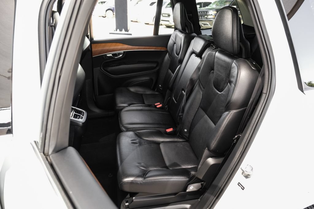 Used 2021 Volvo XC90 T6 Momentum w/ Climate Package AWD/4WD image 46
