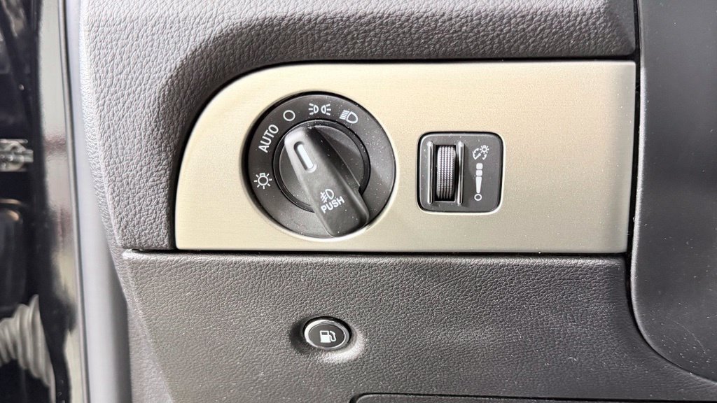 Used 2019 Dodge Durango SXT AWD/4WD image 23