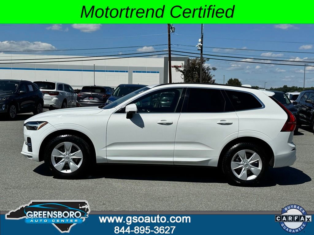 Used 2022 Volvo XC60 B5 Momentum image 2