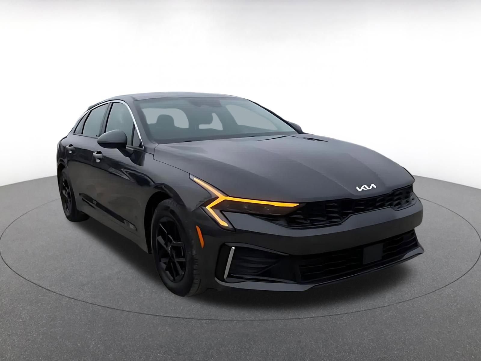 Used 2025 Kia K5 LXS image 3