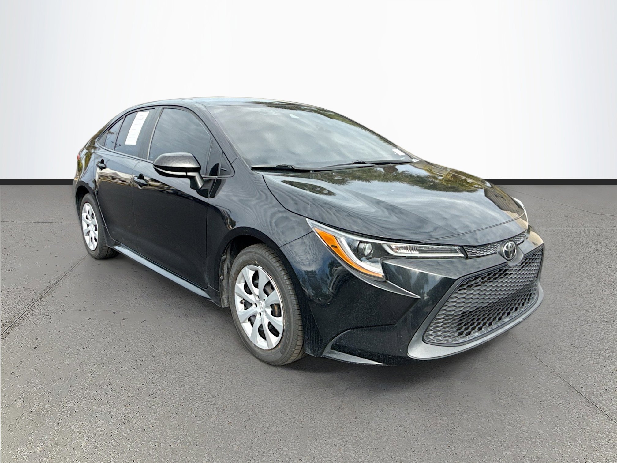 Used 2020 Toyota Corolla LE image 1