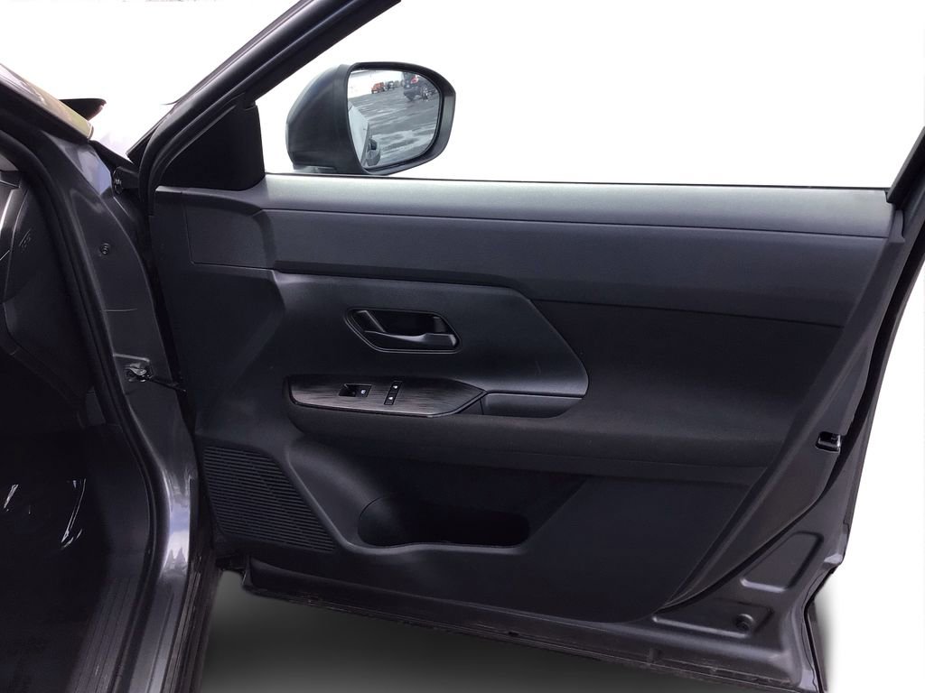 Used 2025 Nissan Kicks S image 20