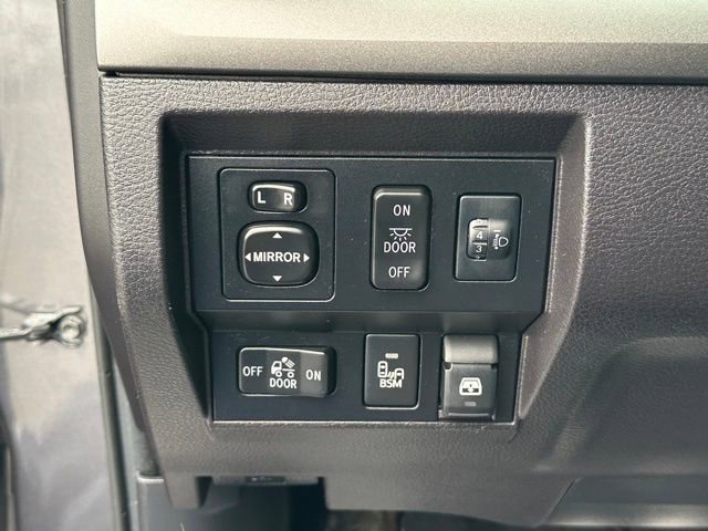 Used 2016 Toyota Tundra SR5 w/ SR5 Upgrade Package AWD/4WD image 26