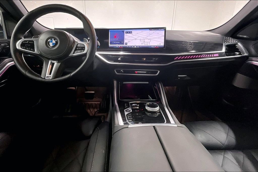 Used 2025 BMW X6 M60i AWD/4WD image 18