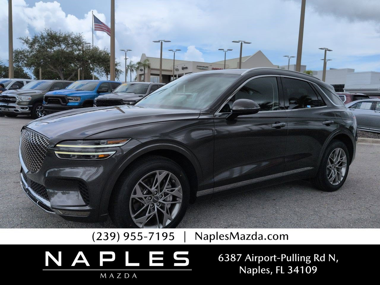 Used 2025 Genesis GV70 2.5T AWD/4WD image 2