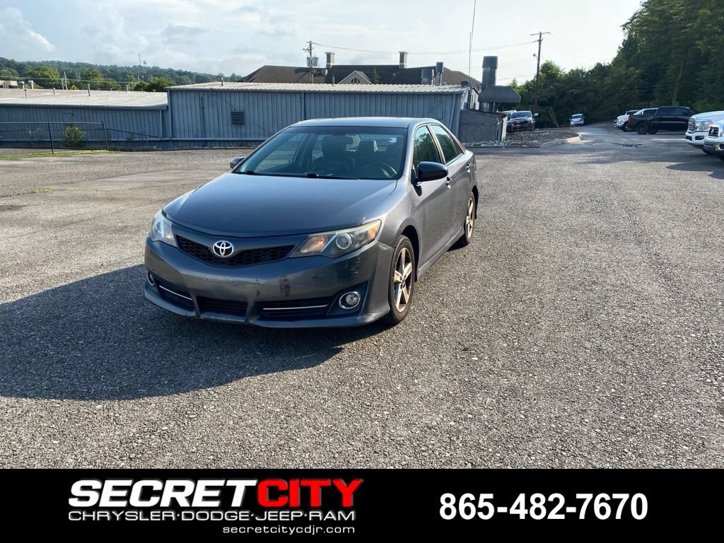 Used 2014 Toyota Camry SE