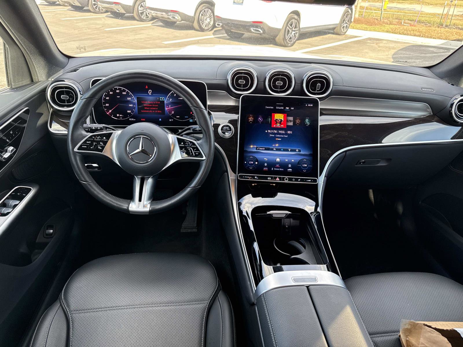 Used 2024 Mercedes-Benz GLC 300 4MATIC image 18