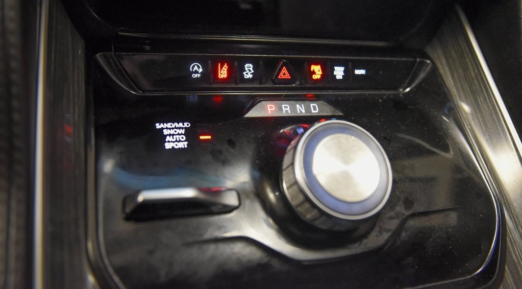 Used 2022 Jeep Wagoneer Series II w/ Rear Seat Video Group 1 image 33